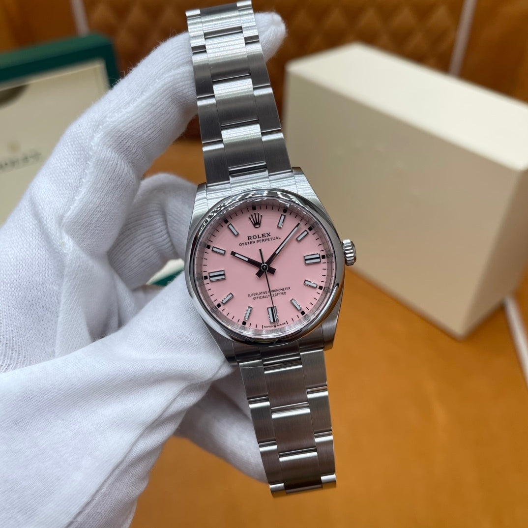 M - Watch