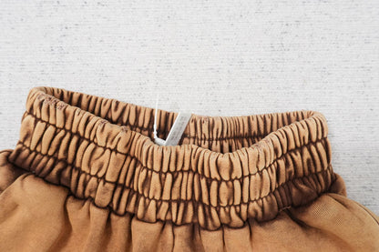 V - SWEATPANTS