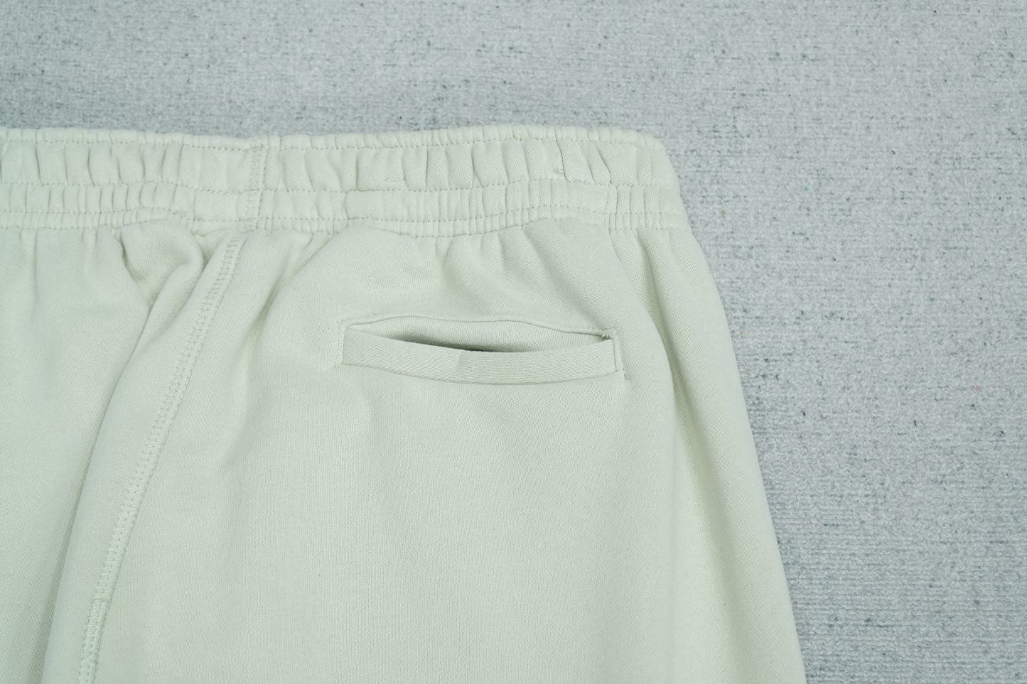 C - SWEATPANTS