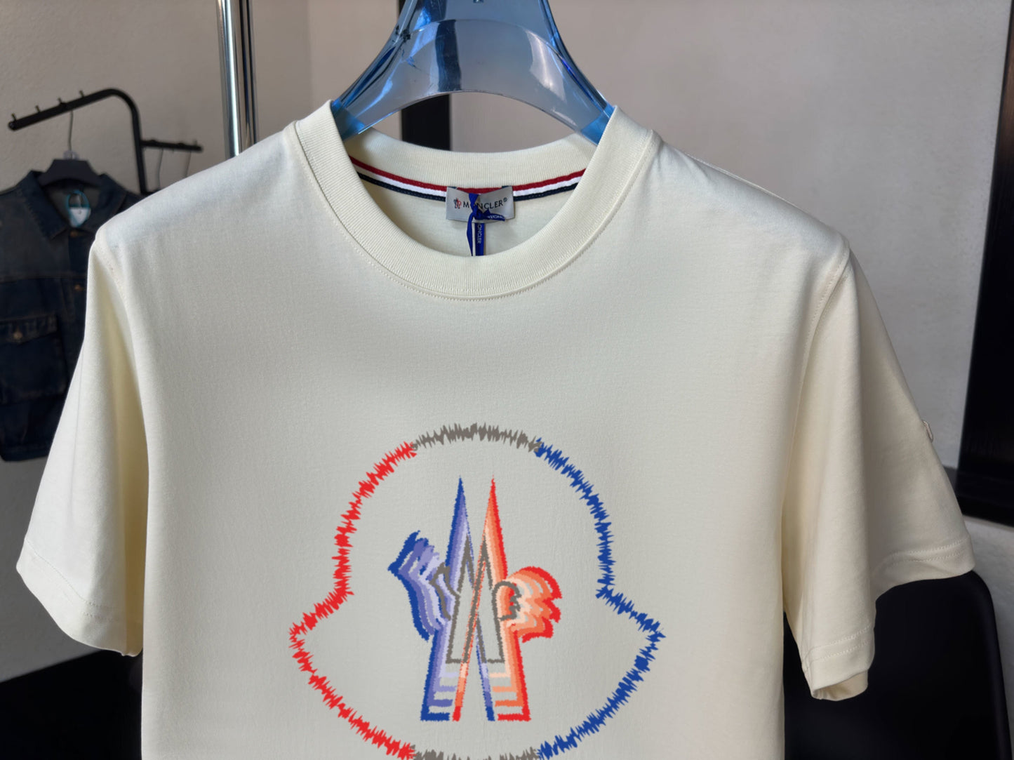 M - TSHIRT