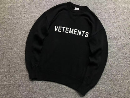 V - SWEATER