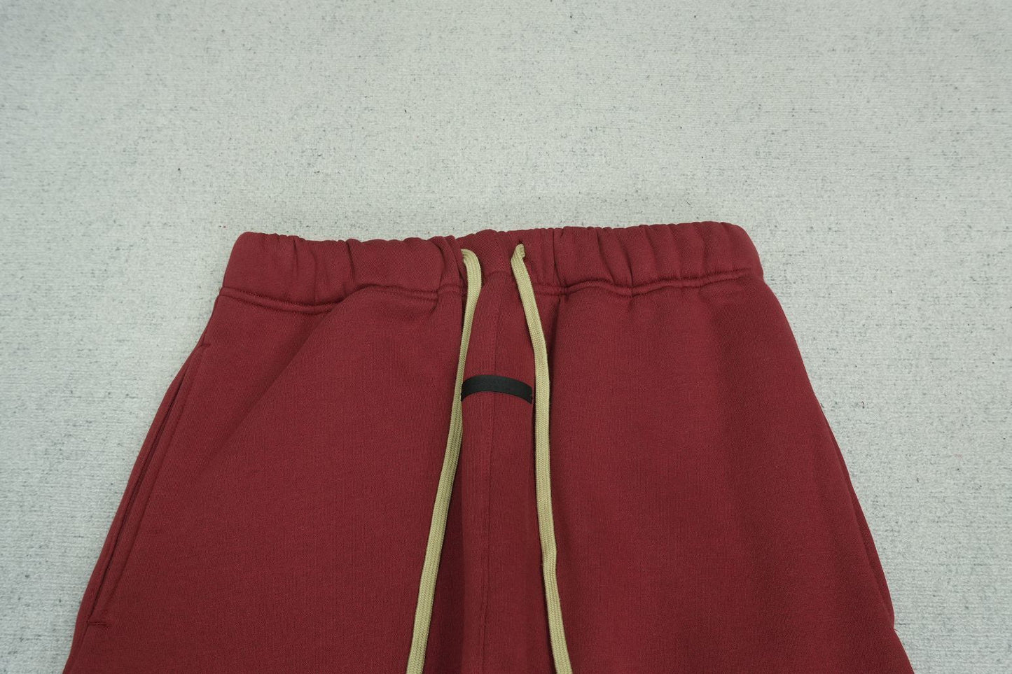 F - SWEATPANTS