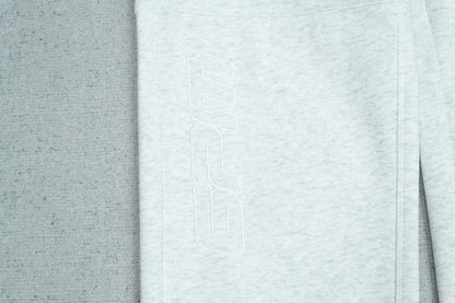 S - SWEATPANTS