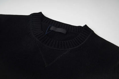 P - SWEATER