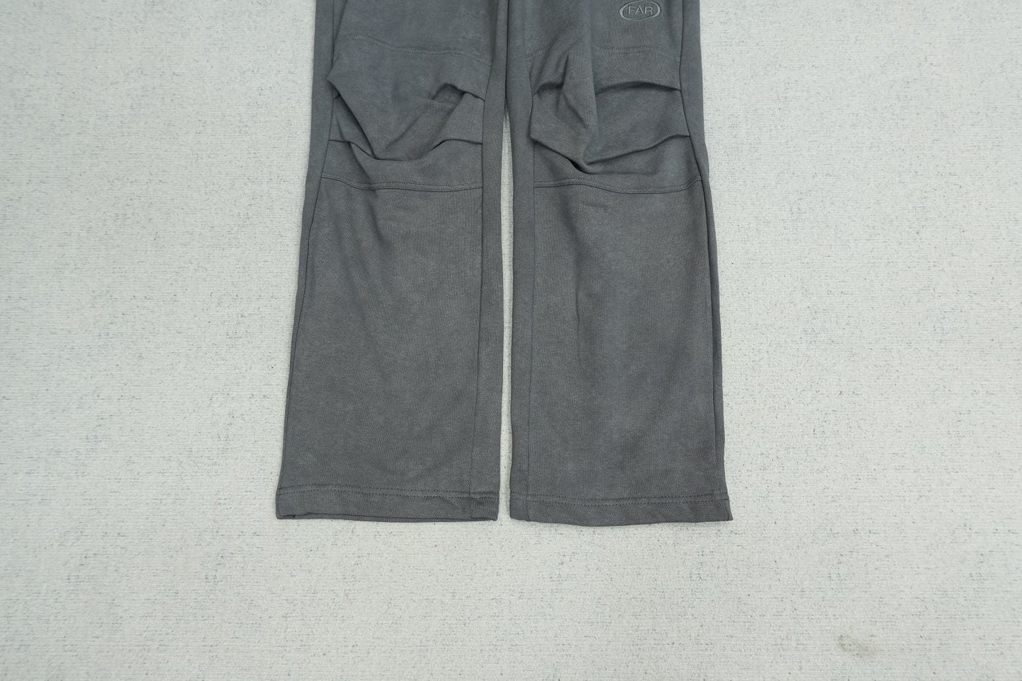 F - SWEATPANTS