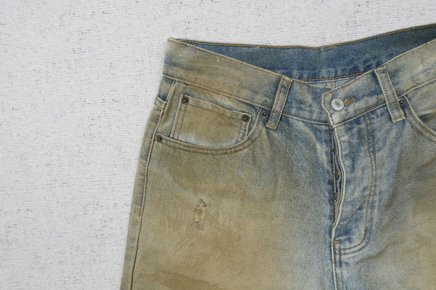A - JEANS