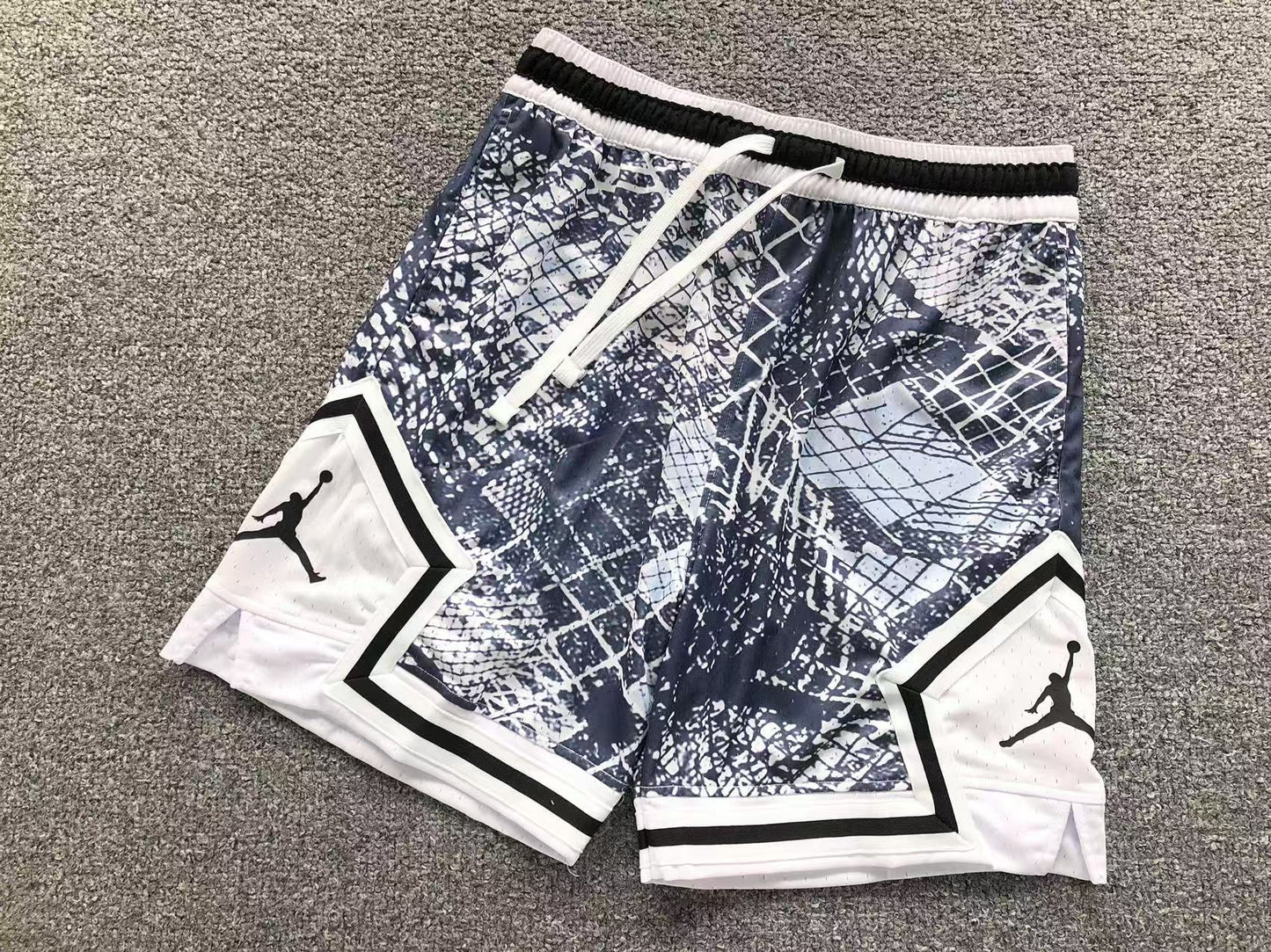 N - SHORTS