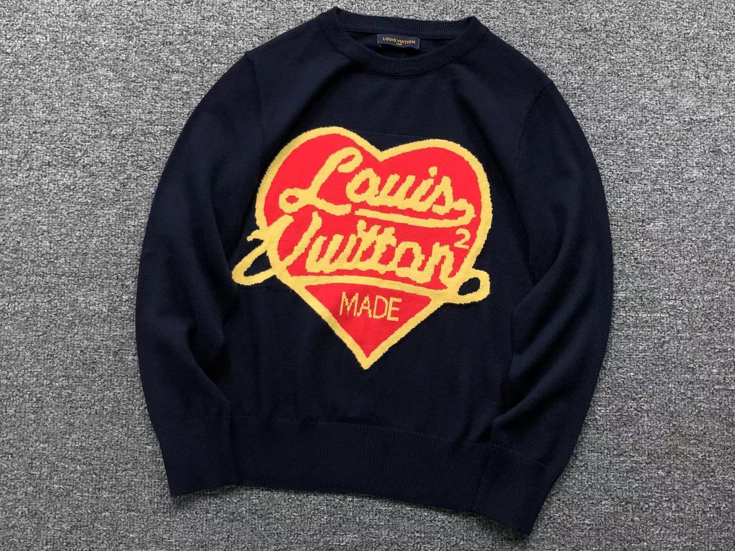 L - SWEATER