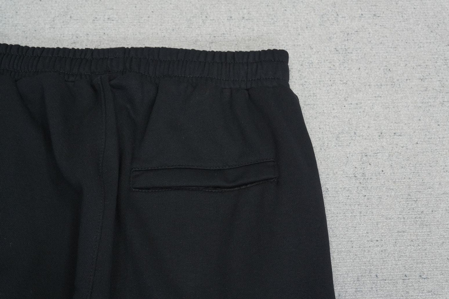 C - SWEATPANTS
