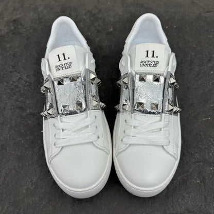 V - SNEAKERS