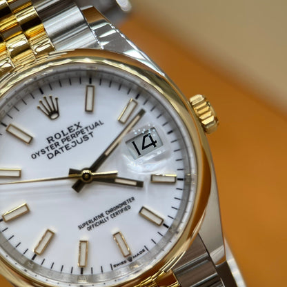 M - Watch