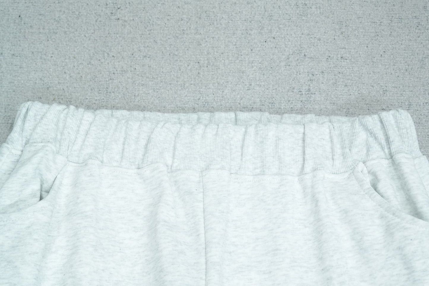 S - SWEATPANTS