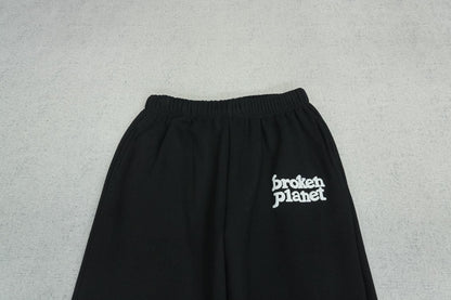 B - SWEATPANTS