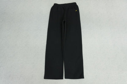B - SWEATPANTS