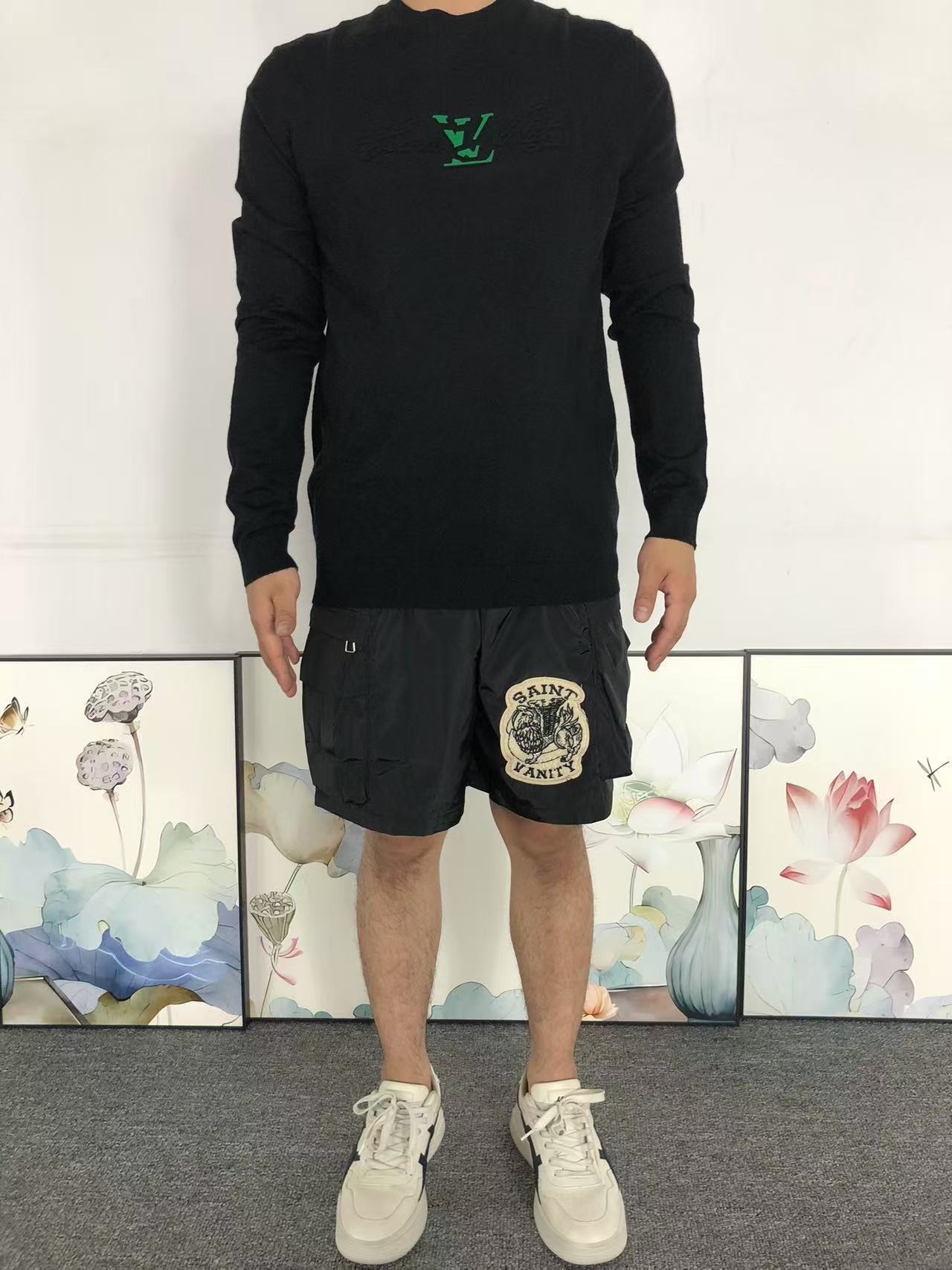 L - SWEATER