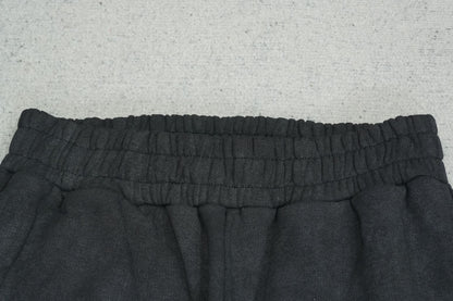 F - SWEATPANTS