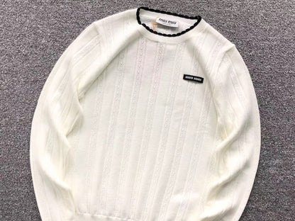 M - SWEATER