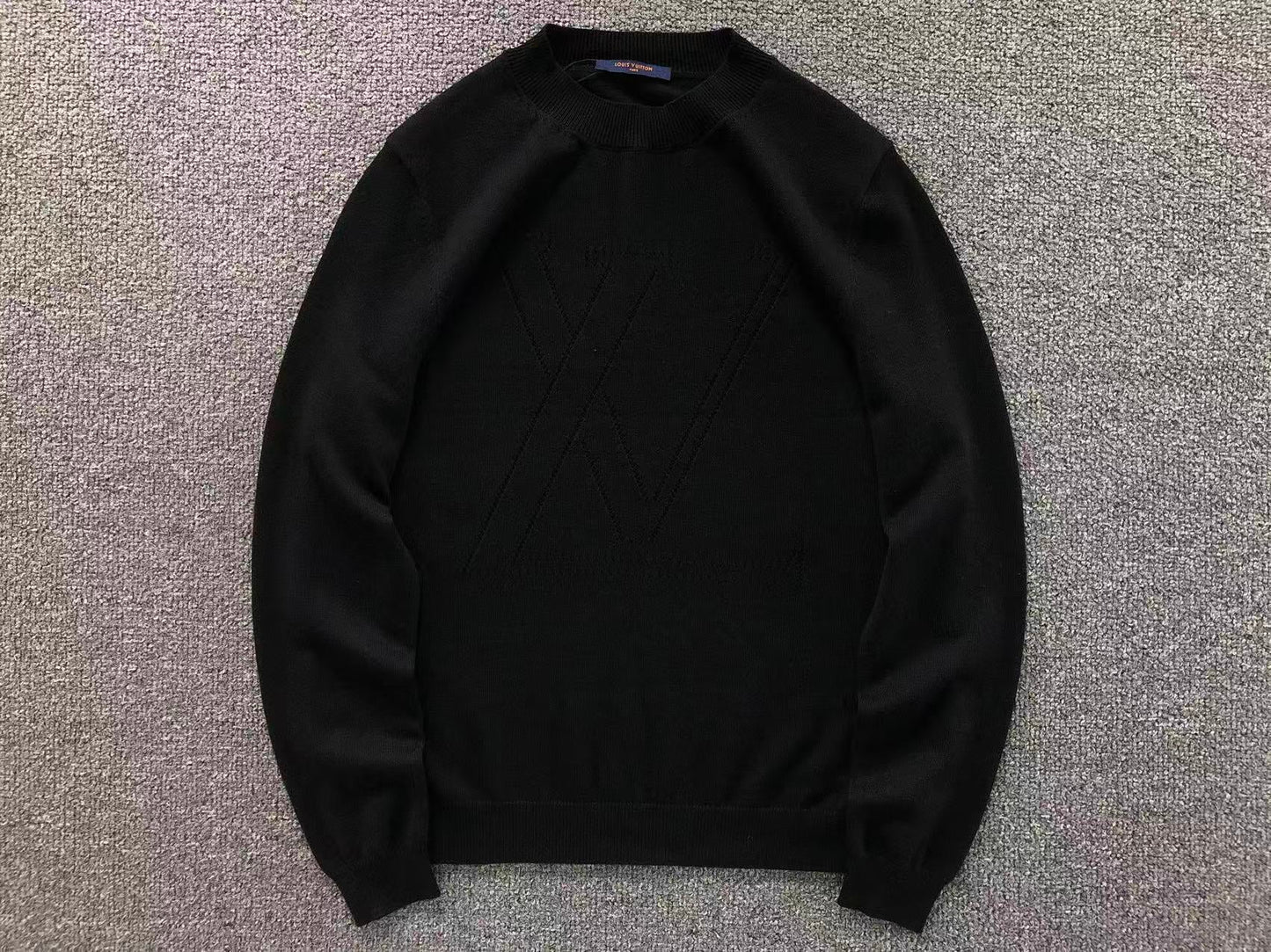 L - SWEATER
