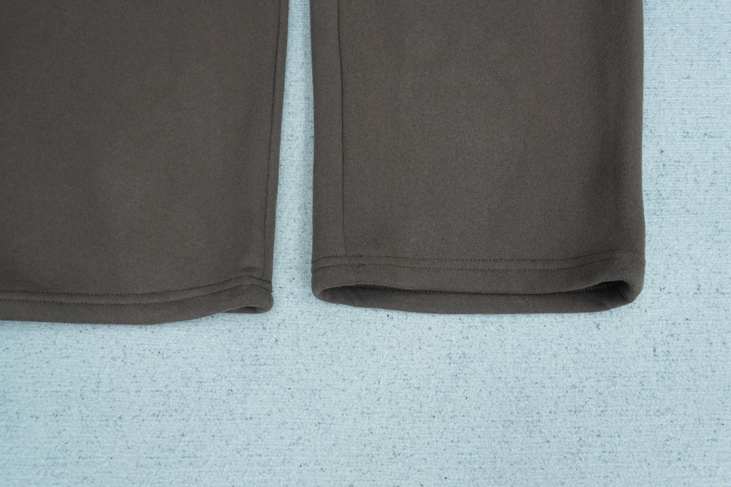 B - SWEATPANTS