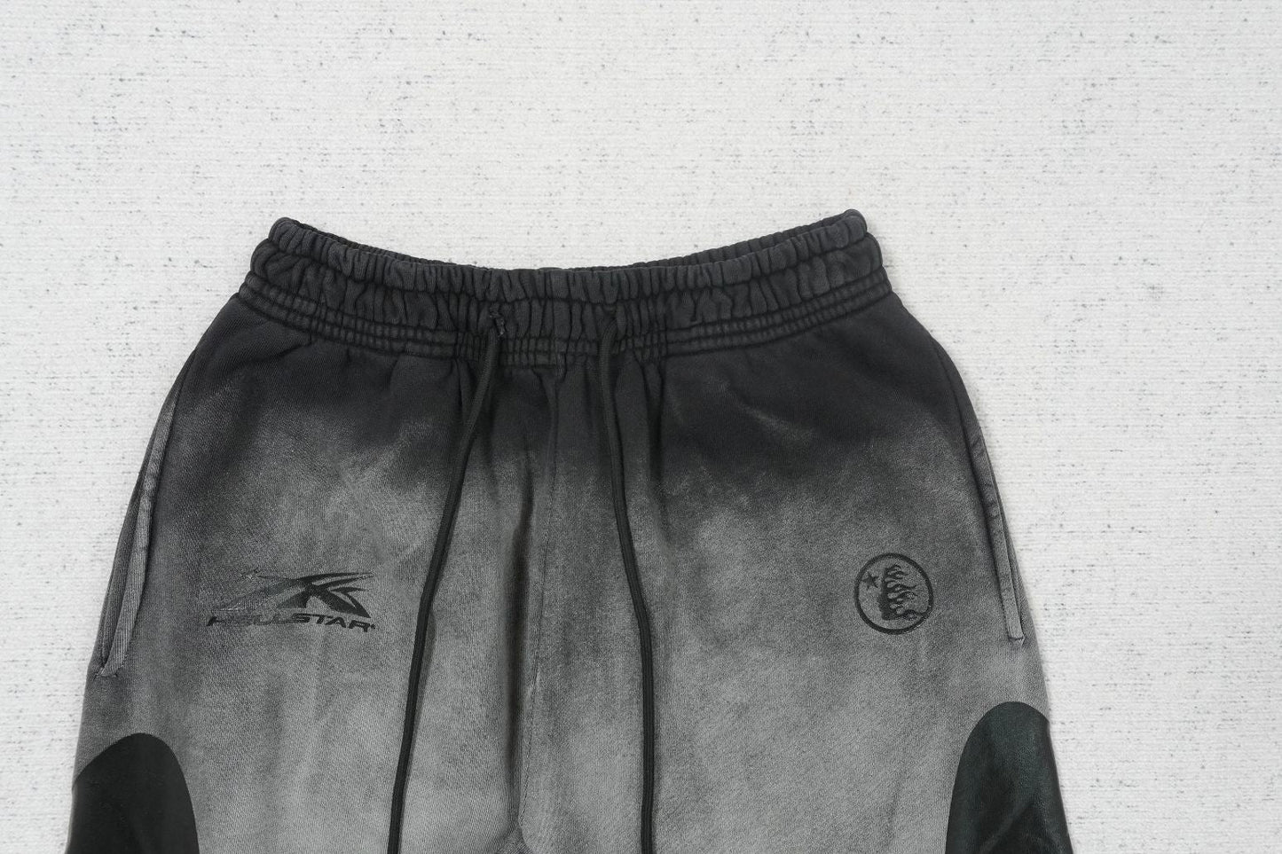 H - SWEATPANTS