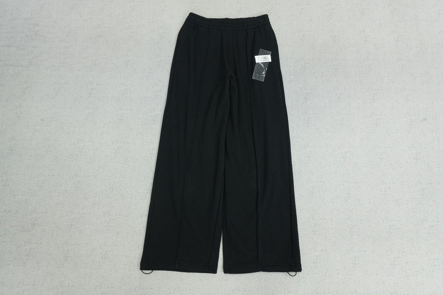 M - SWEATPANTS