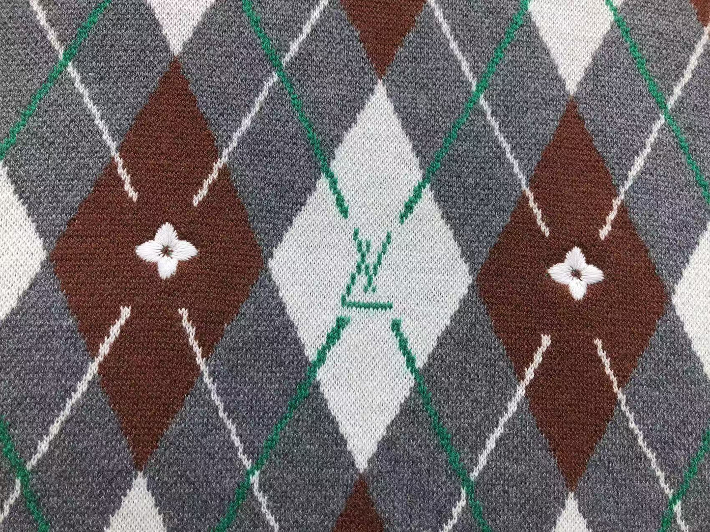 L - SWEATER