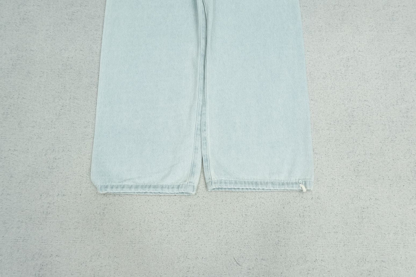 F - SWEATPANTS