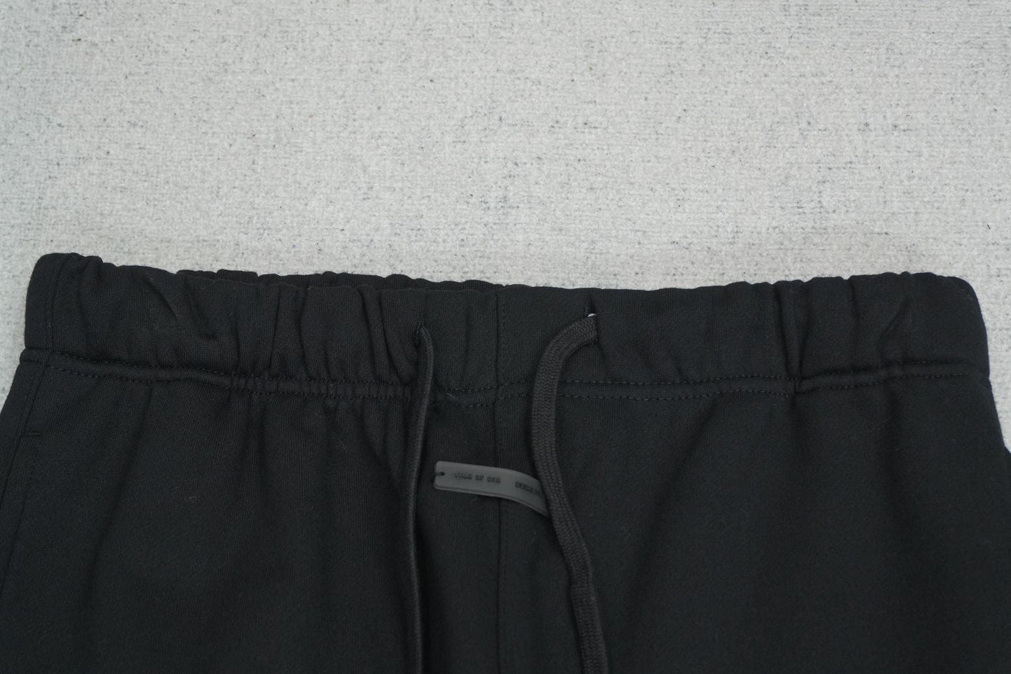 F - SWEATPANTS