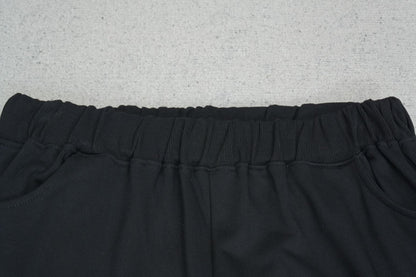 S - SWEATPANTS