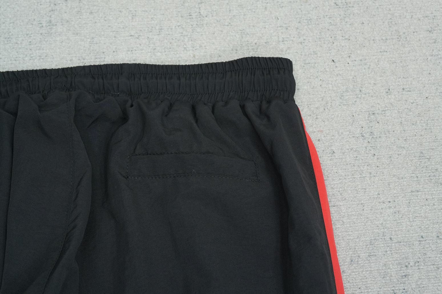 C - SWEATPANTS