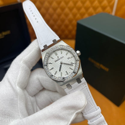 P - Watch