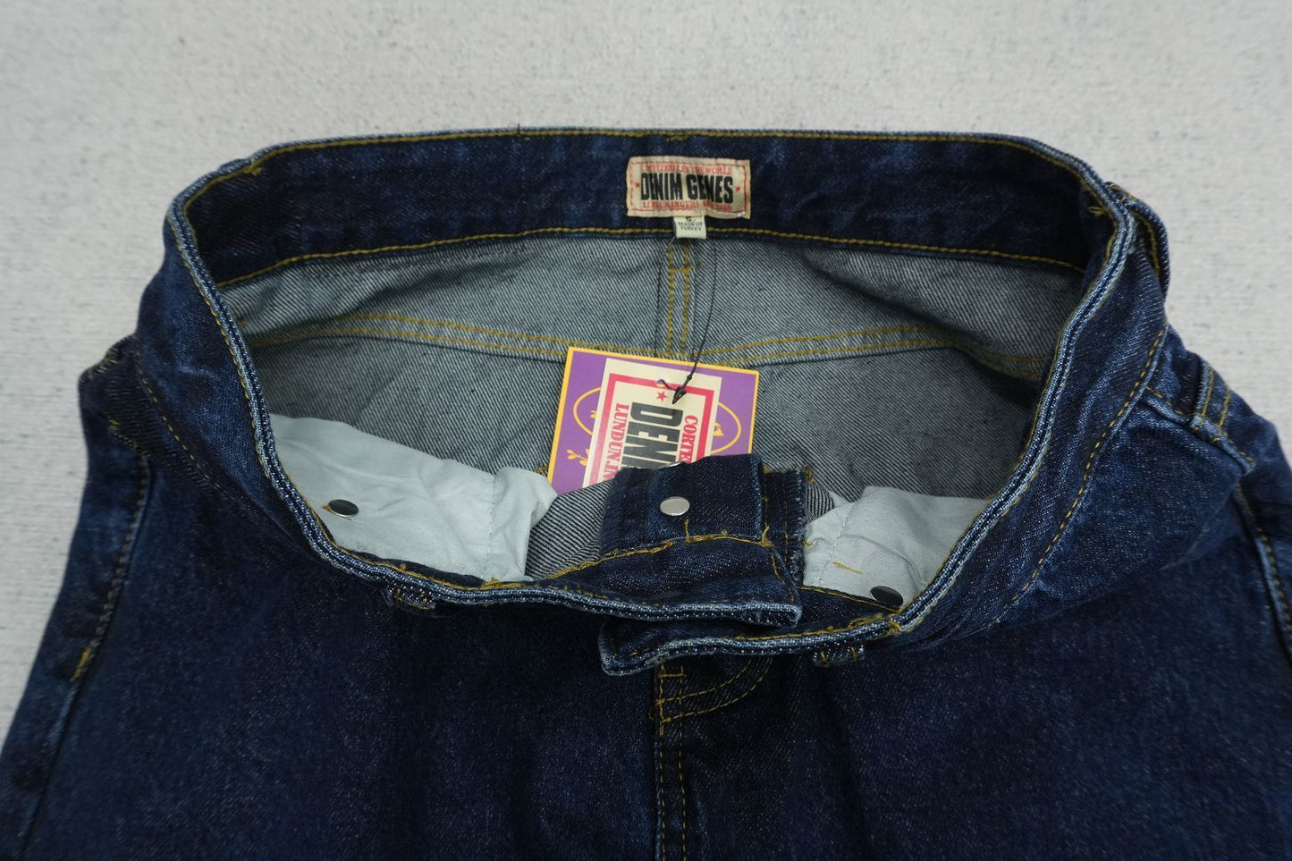 C - JEANS