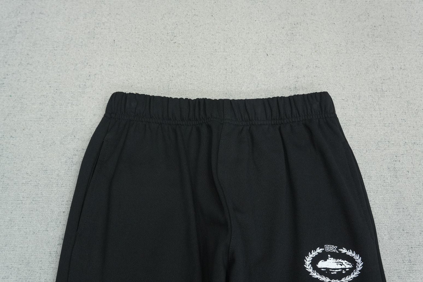 C - SWEATPANTS