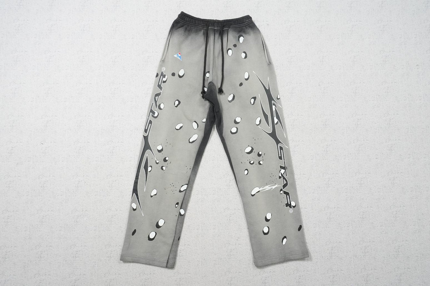 H - SWEATPANTS