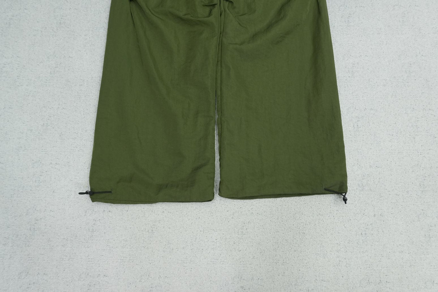 F - SWEATPANTS