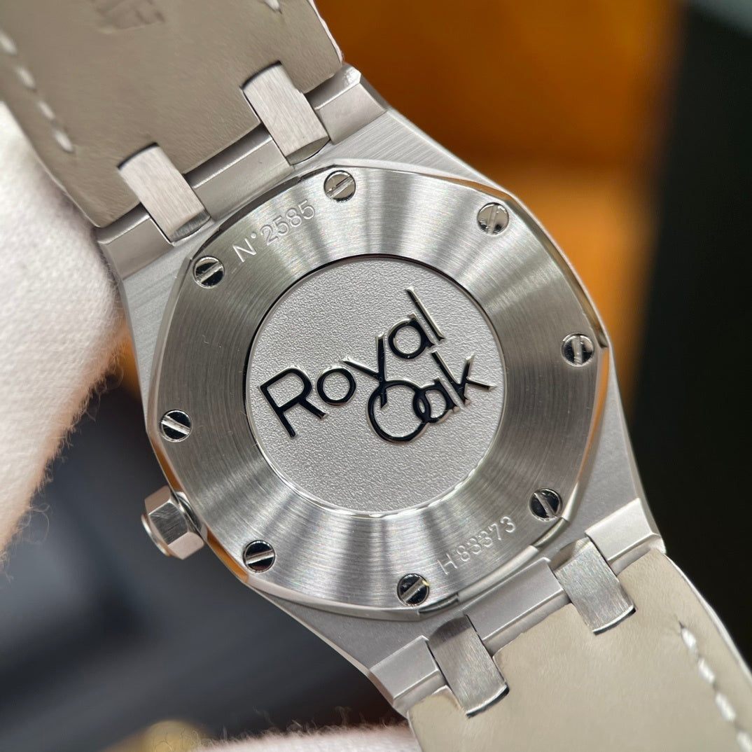 P - Watch