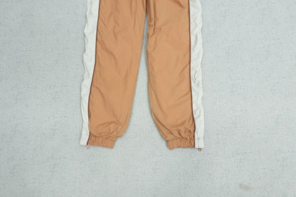 S - SWEATPANTS