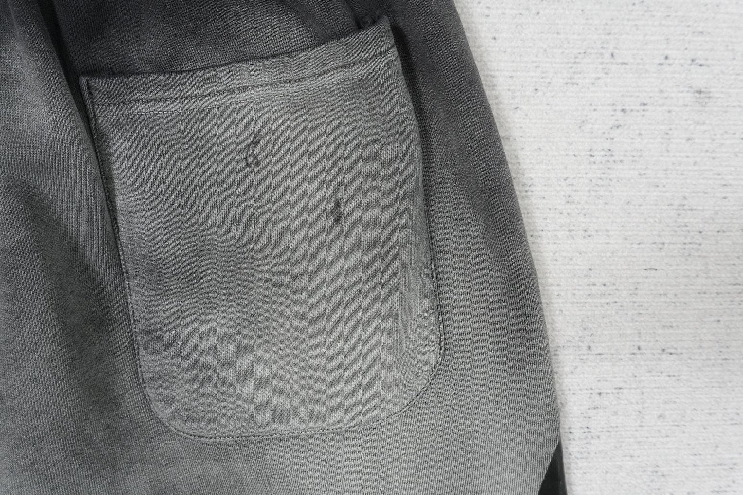 H - SWEATPANTS