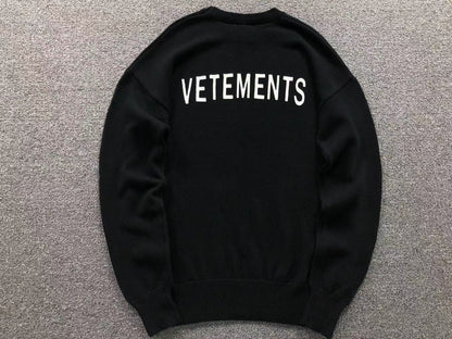 V - SWEATER