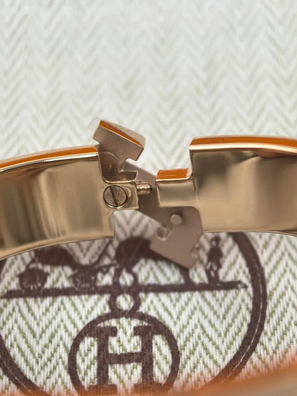 H - ARMBAND