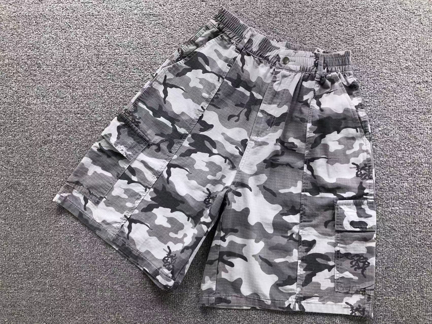M - SHORTS