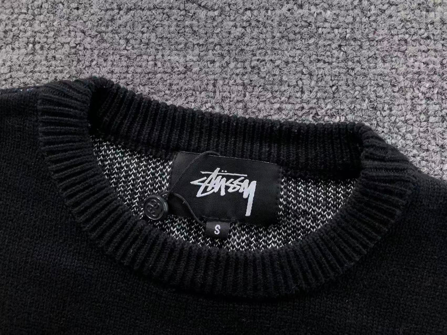 S - SWEATER