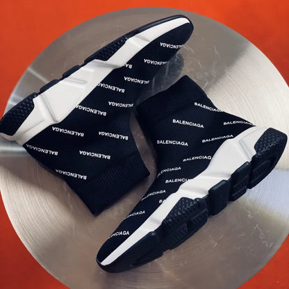 B - SNEAKERS