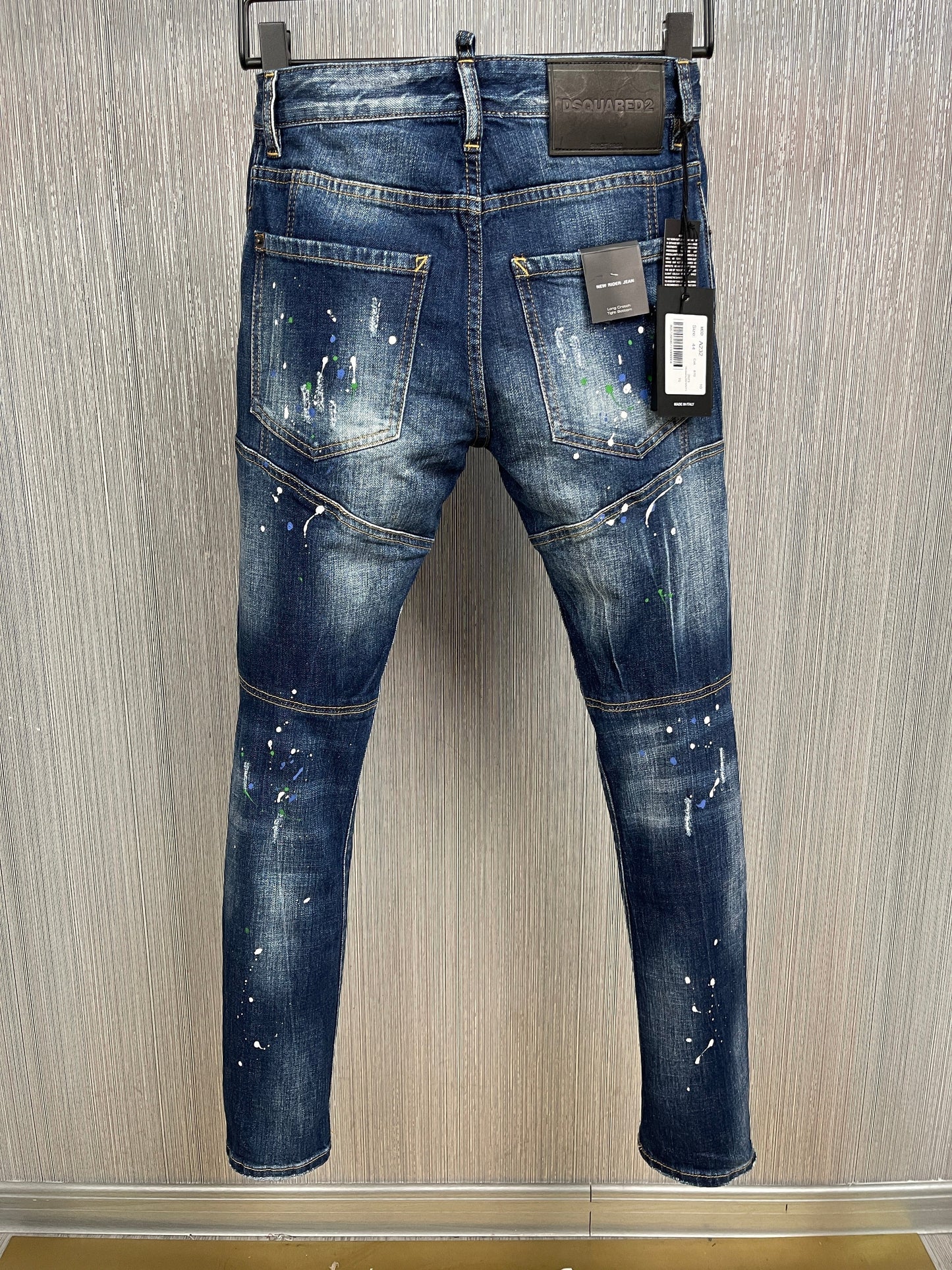 D - JEANS