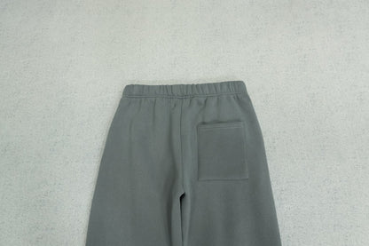 B - SWEATPANTS