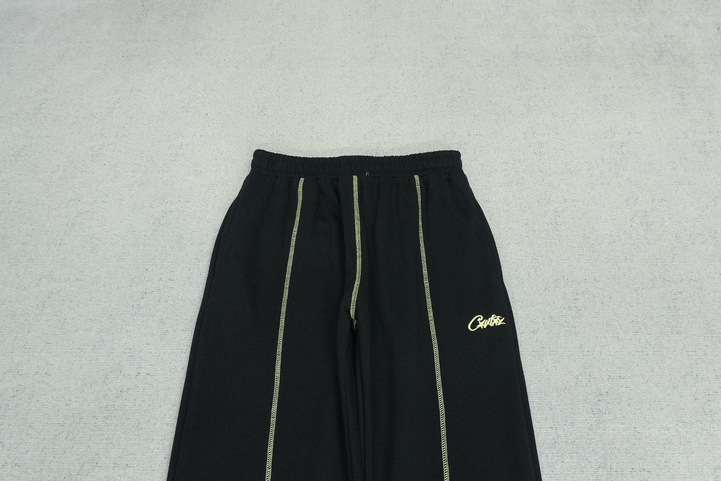C - SWEATPANTS