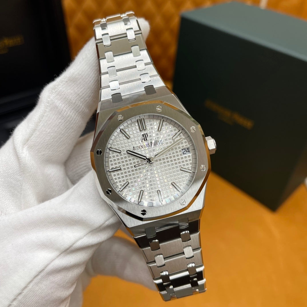 P - Watch