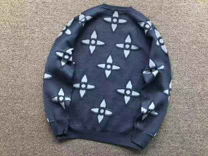L - SWEATER