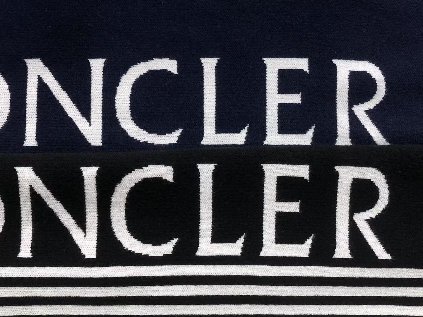 M - SWEATER