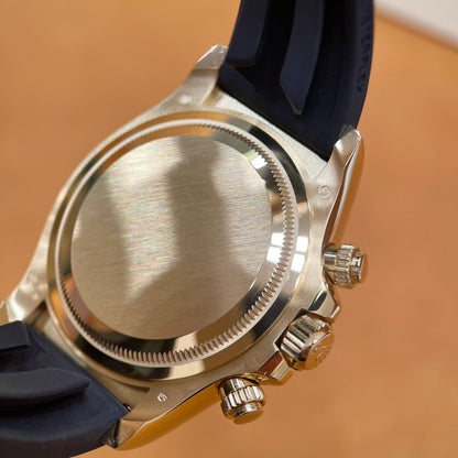 M - Watch